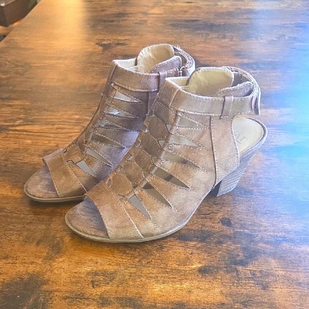 Naturalizer Open Toe Gladiator Wedge Sandals Size 6-6.5